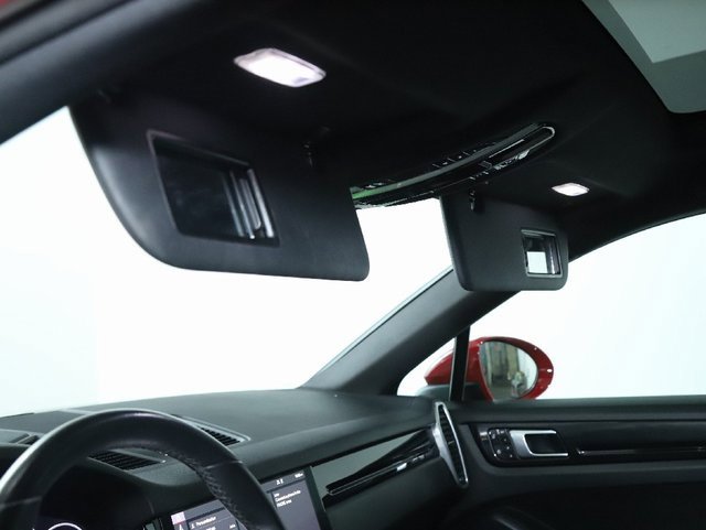 Used 2021 Porsche Cayenne Coupe image 20