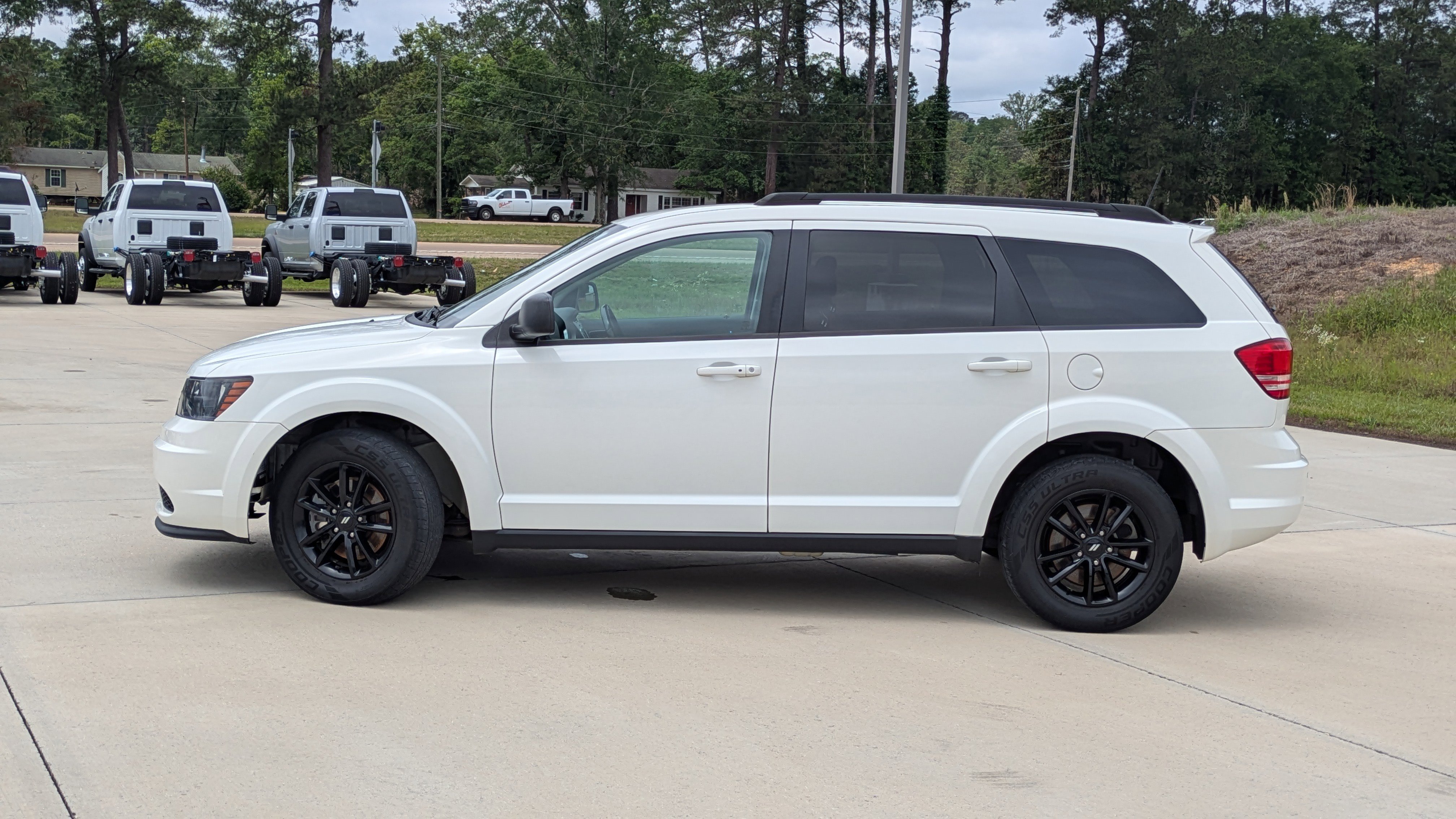 Used 2020 Dodge Journey SE w/ SE Popular Equipment Group FWD image 5