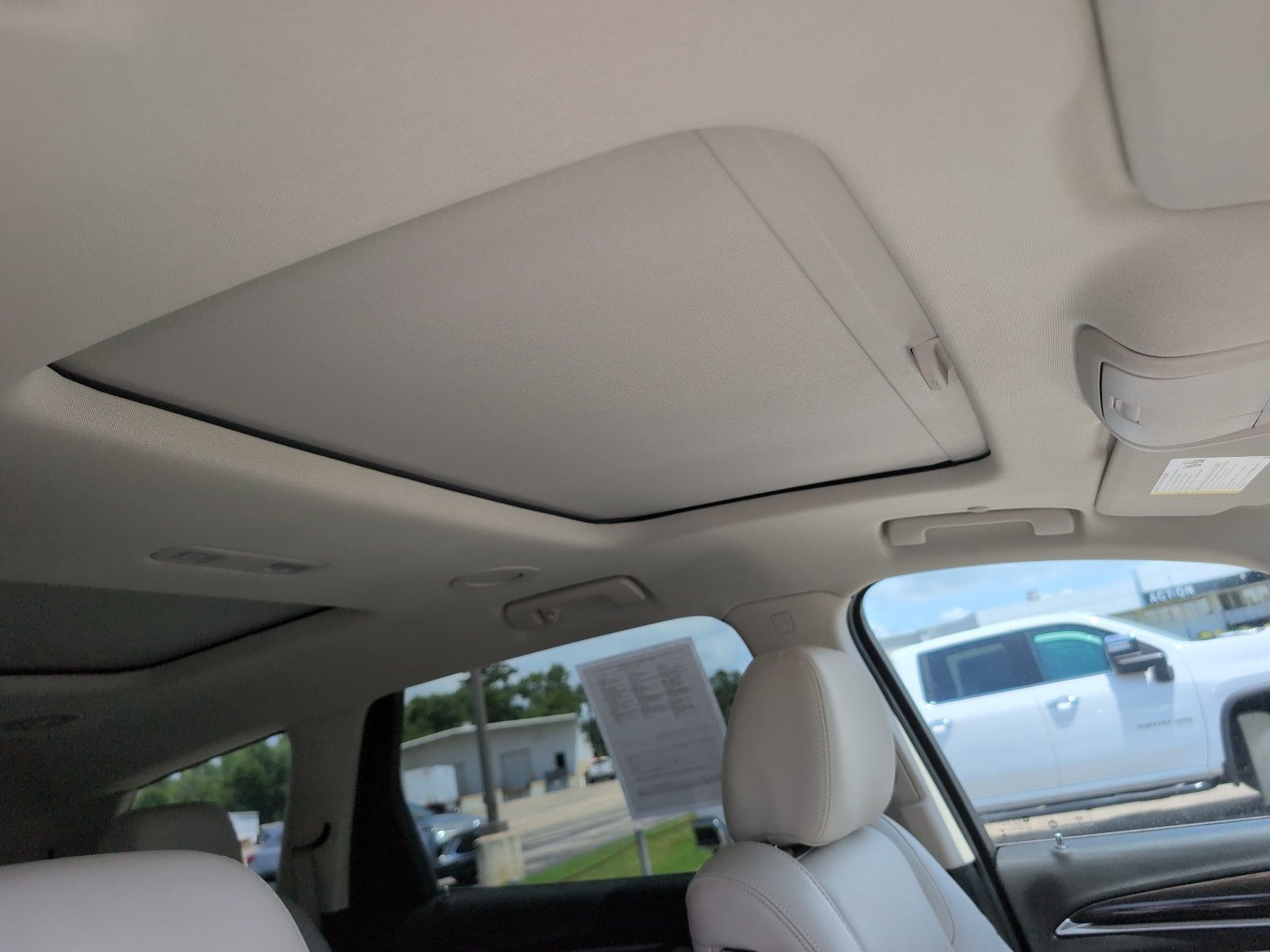 Used 2023 Buick Enclave Essence w/ Experience Buick Package FWD image 31
