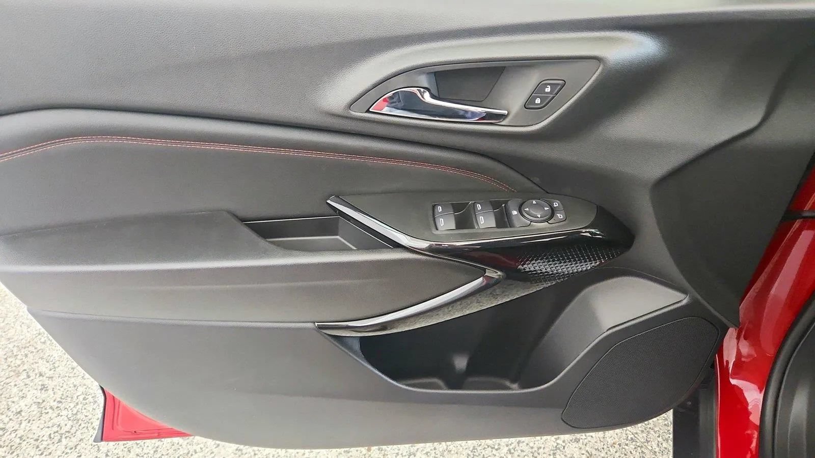 New 2026 Chevrolet Trax RS w/ Driver Confidence Package FWD image 24
