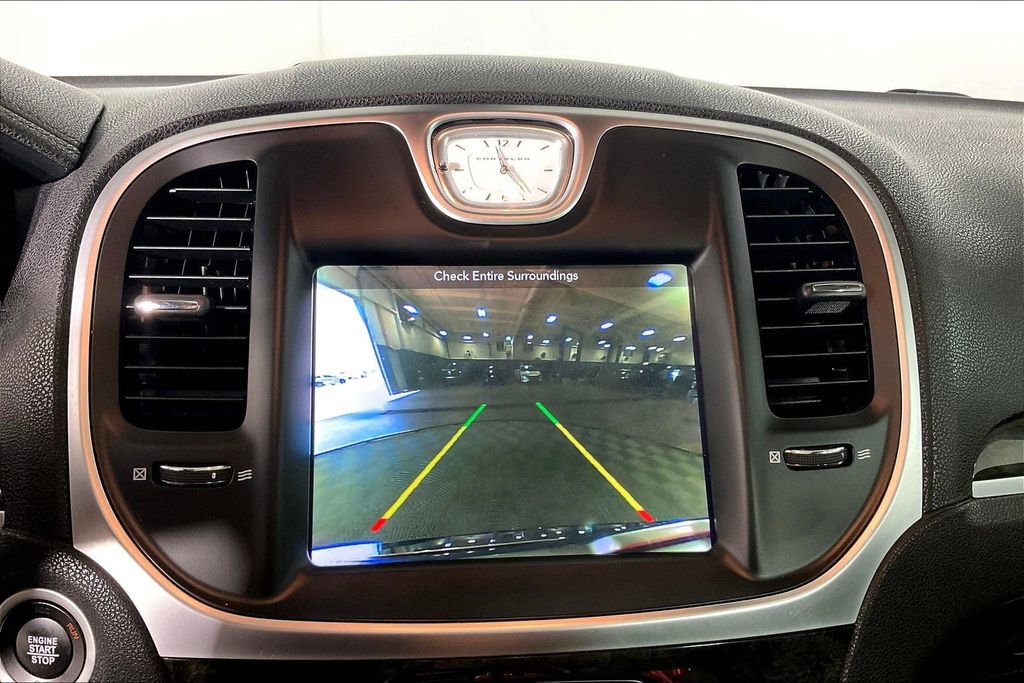 Used 2018 Chrysler 300 Limited AWD/4WD image 30