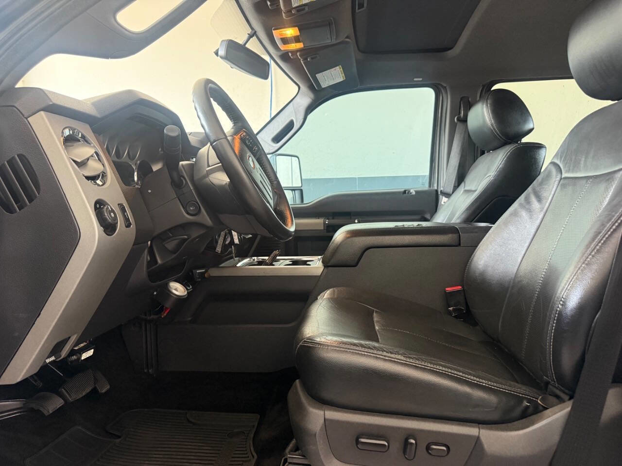 Used 2016 Ford F250 Lariat w/ Lariat Ultimate Package image 35