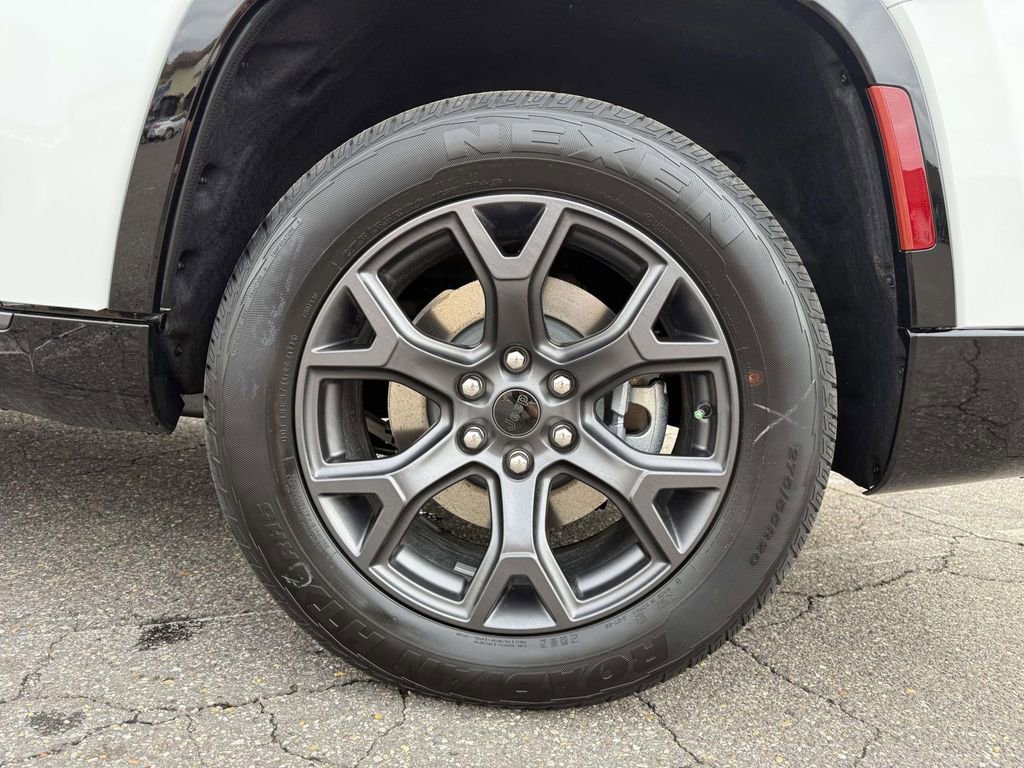 New 2026 Jeep Grand Wagoneer 4WD image 10