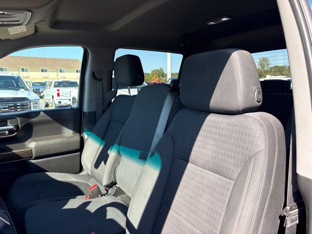 Used 2022 Chevrolet Silverado 1500 LT AWD/4WD image 17