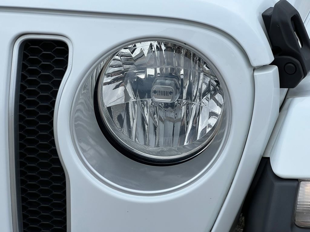 Used 2018 Jeep Wrangler Unlimited Sahara image 39