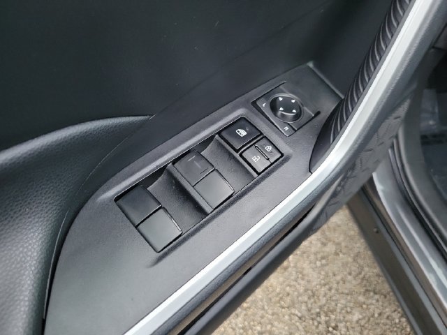 Used 2024 Toyota RAV4 LE FWD image 13