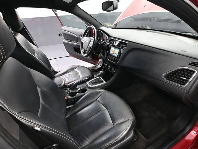 Used 2012 Chrysler 200 Limited FWD image 40