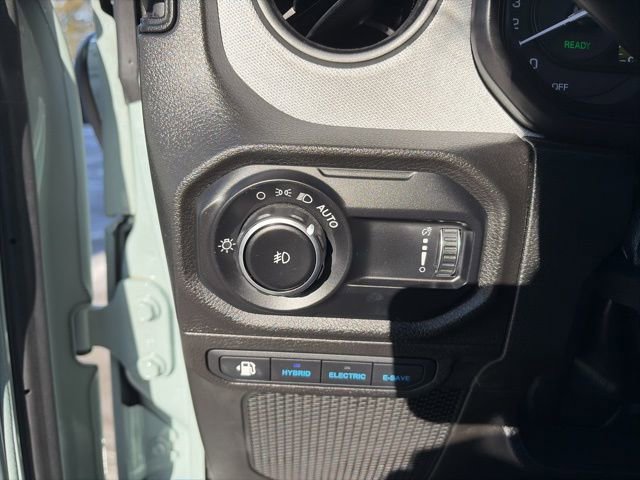 Used 2024 Jeep Wrangler Unlimited image 22