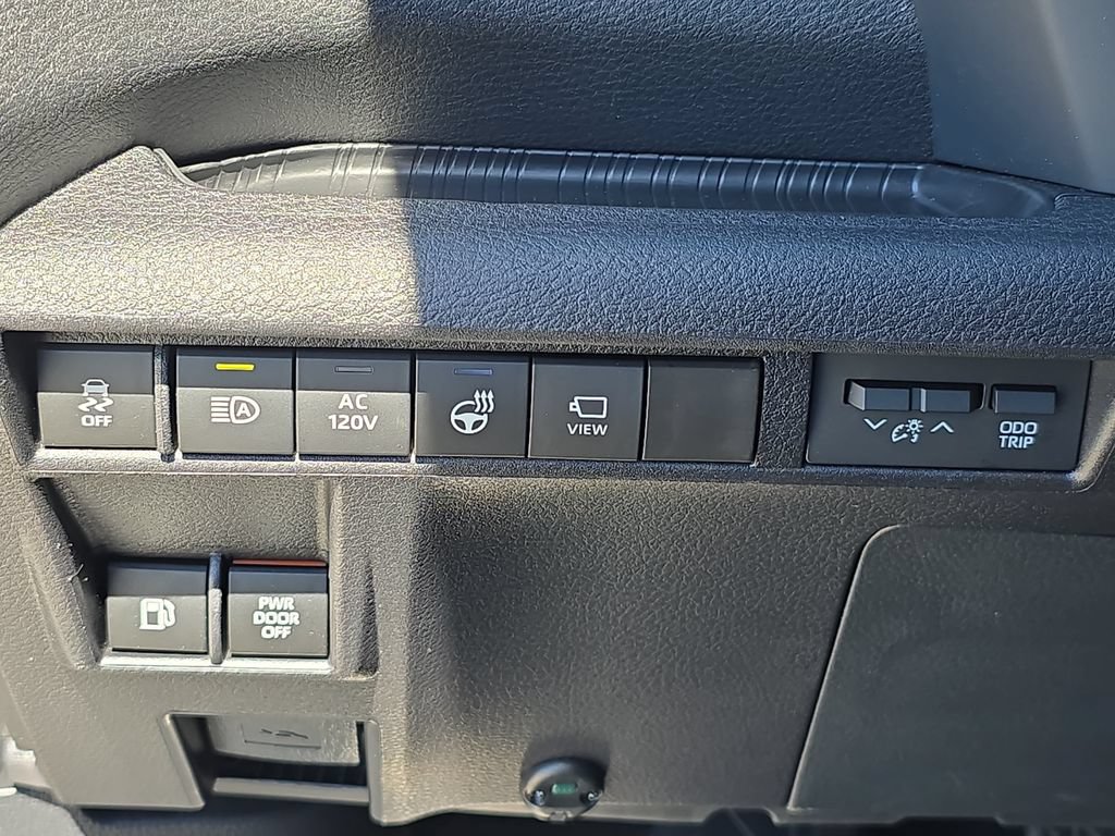 Used 2025 Toyota Sienna Platinum AWD/4WD image 28
