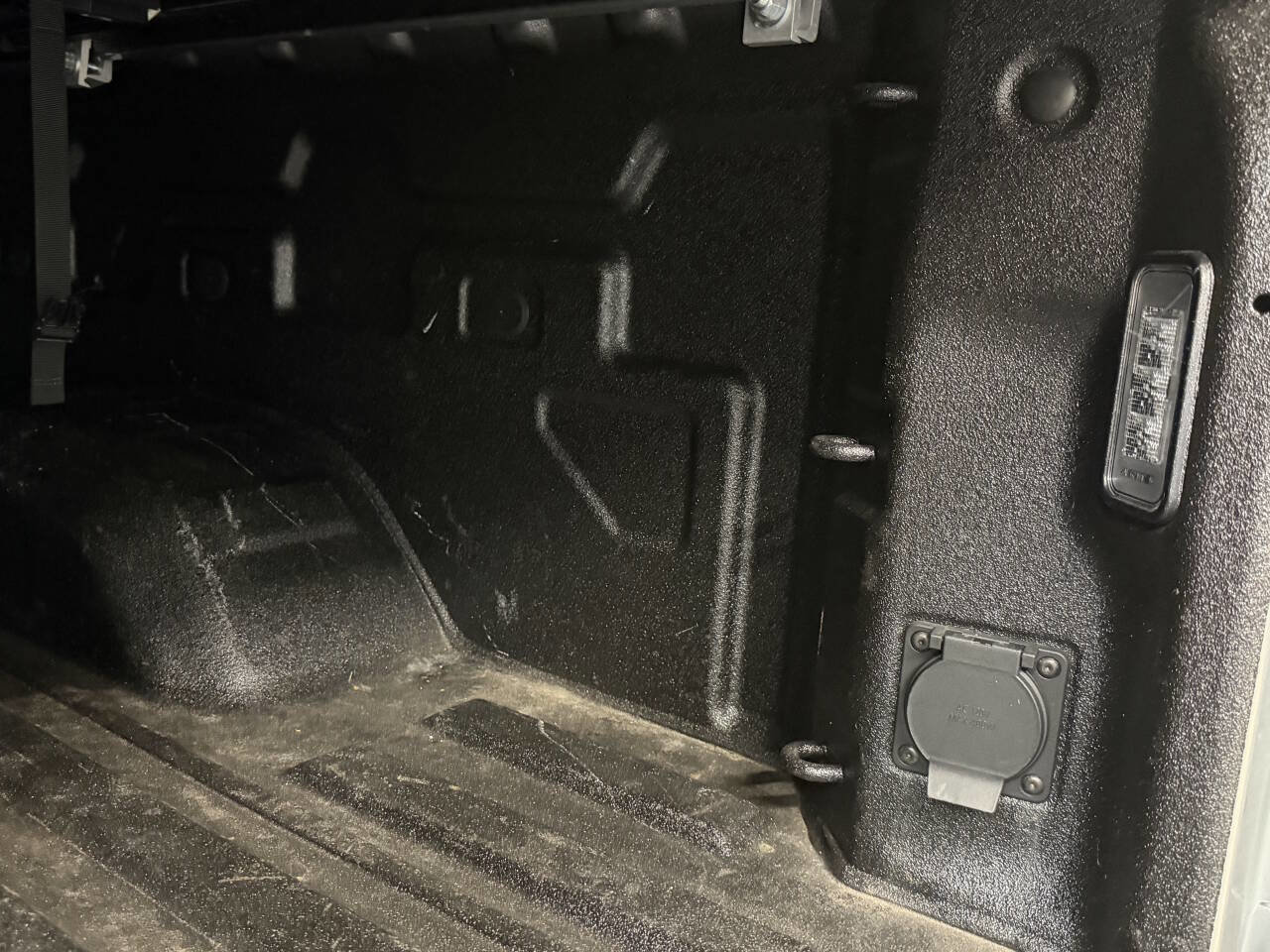 Used 2024 Chevrolet Silverado 2500 High Country w/ High Country Premium Package image 19