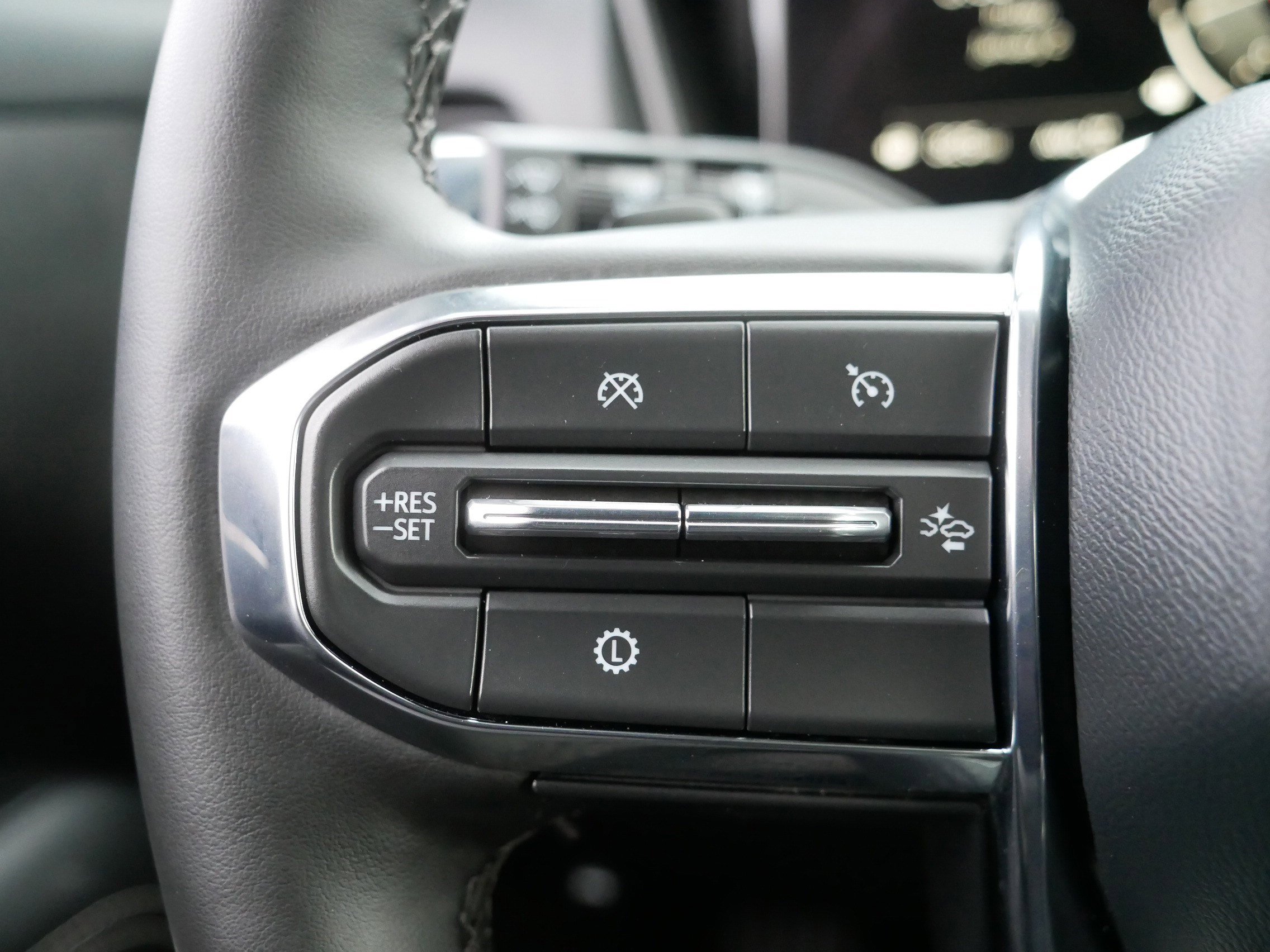 Used 2025 GMC Terrain Elevation image 28