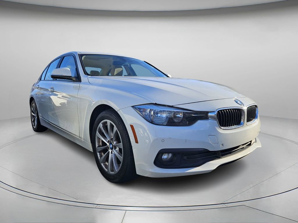 Used 2016 BMW 320i Sedan image 4