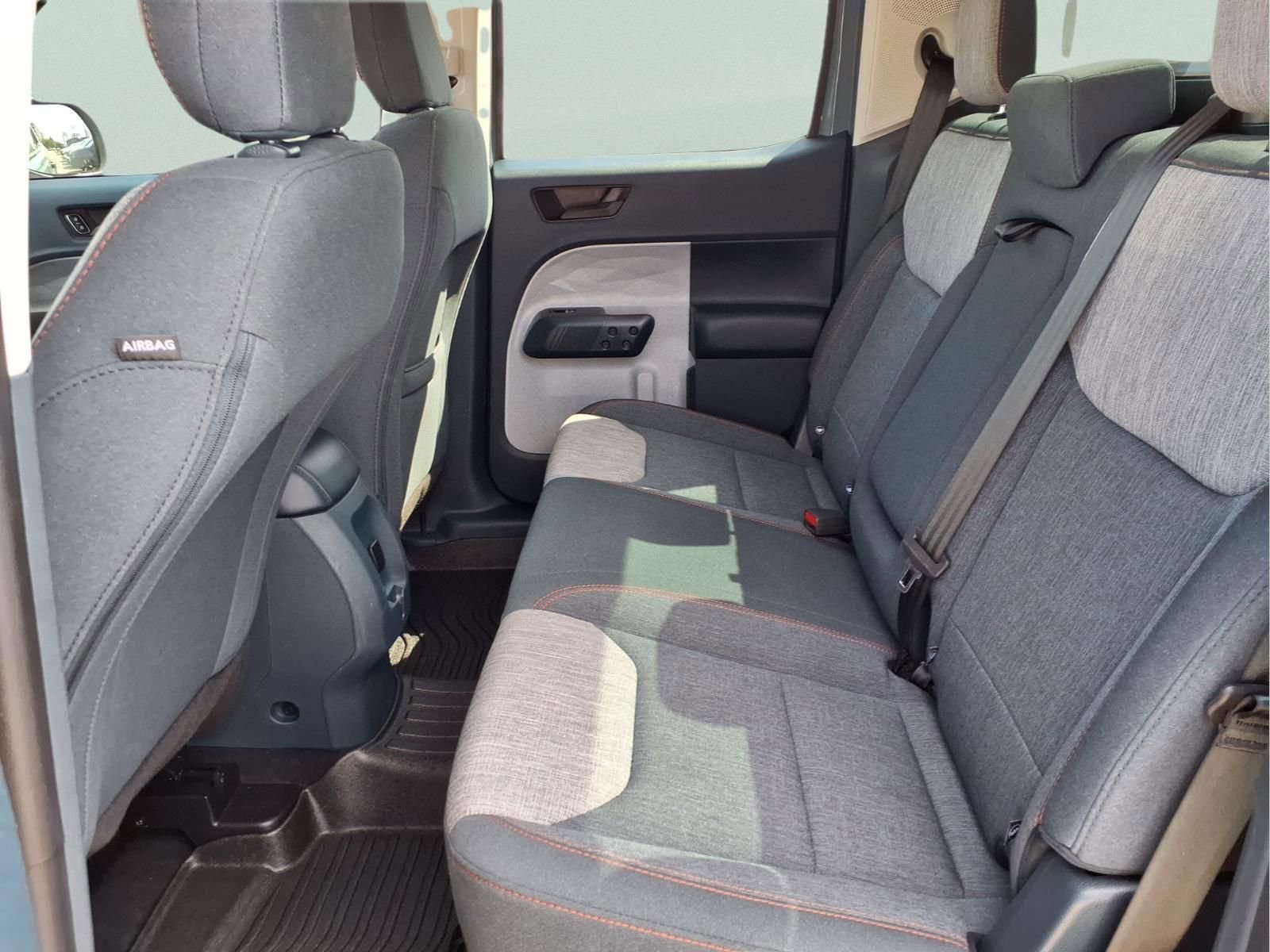 Used 2023 Ford Maverick XLT image 12