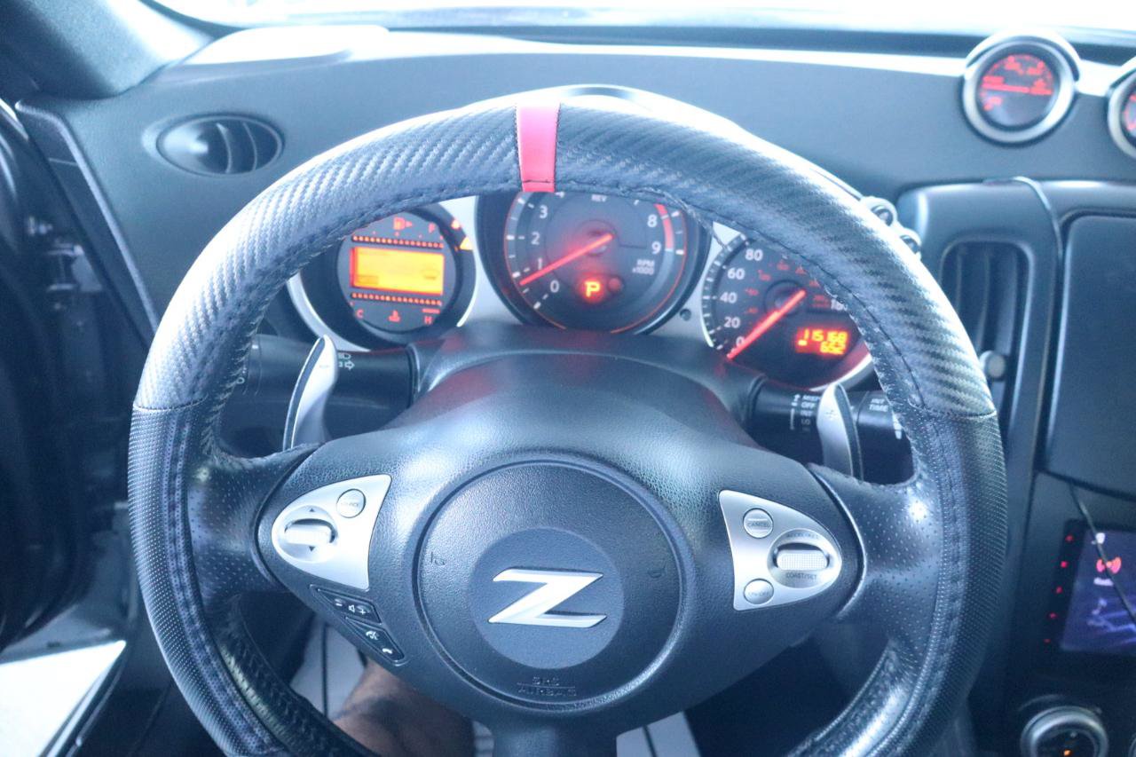 Used 2014 Nissan 370Z Touring RWD image 18
