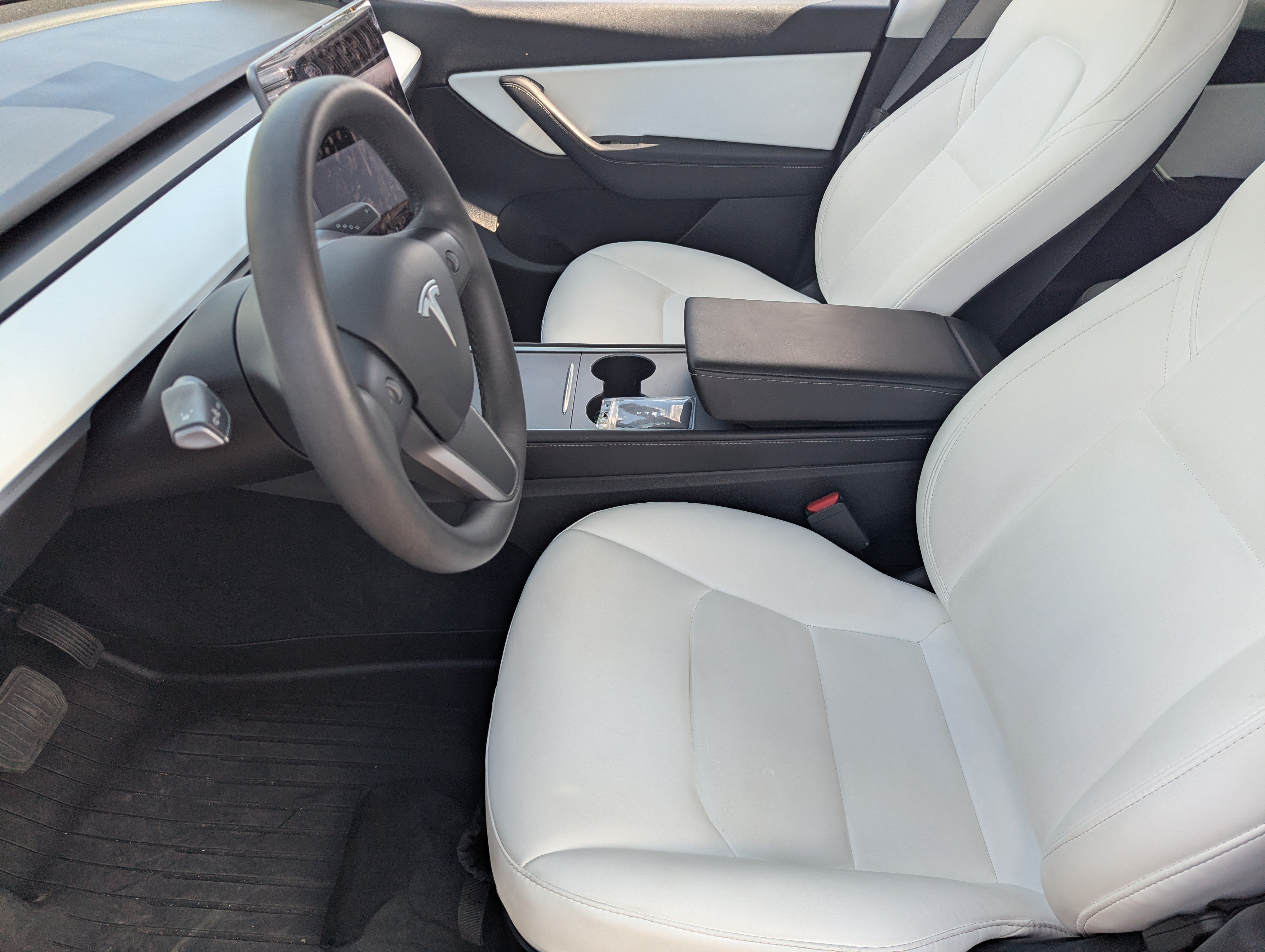 Used 2022 Tesla Model Y Long Range AWD/4WD image 19