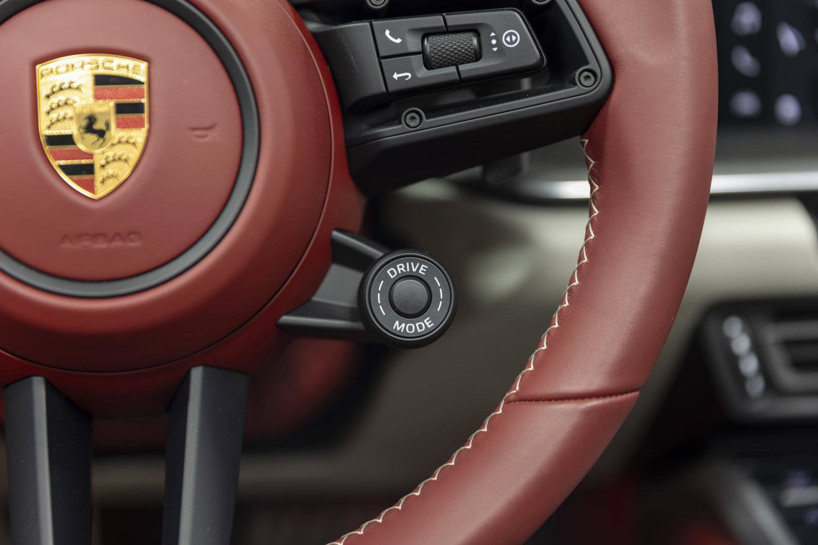 Used 2022 Porsche 911 Turbo S image 87