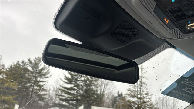 Used 2025 Ford Expedition Active image 24