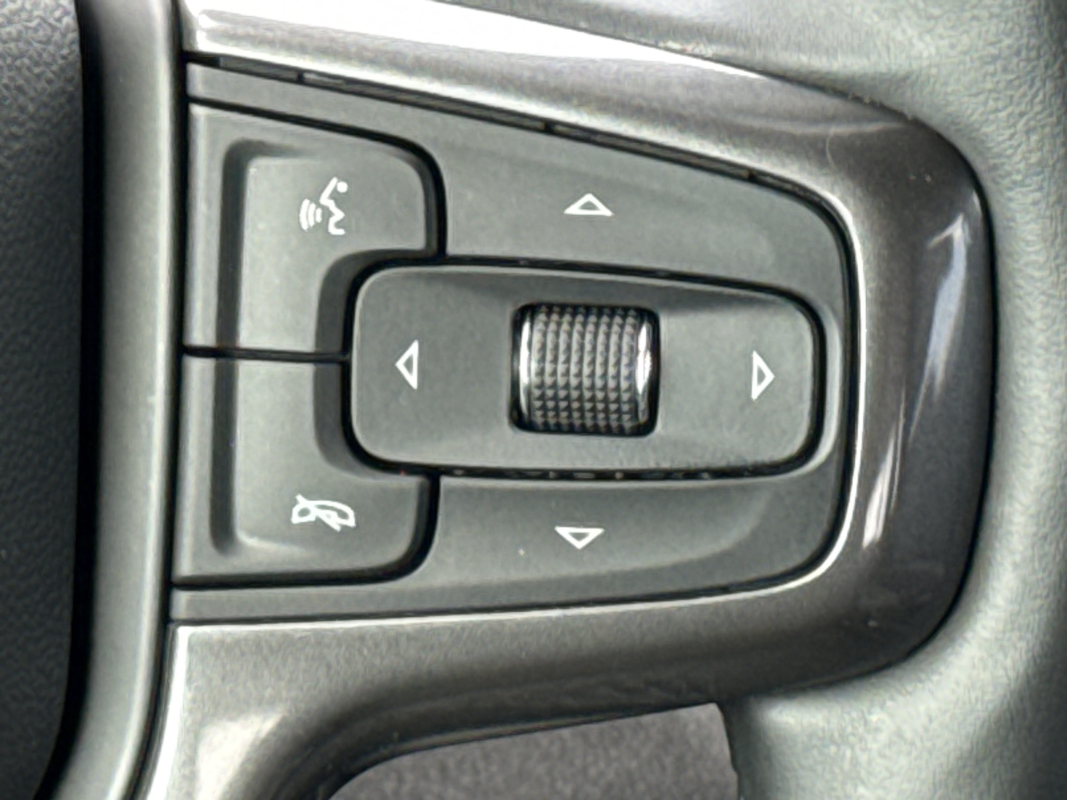 Used 2024 Chevrolet Silverado 1500 ZR2 w/ Technology Package AWD/4WD image 20