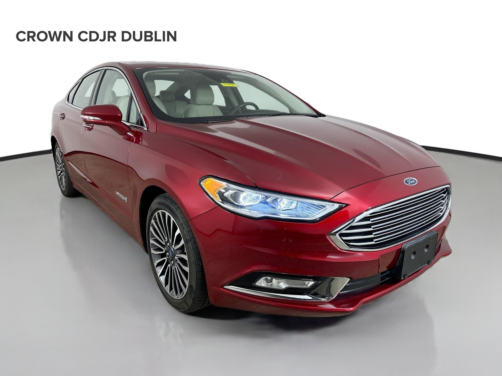 Used 2018 Ford Fusion Titanium FWD image 3