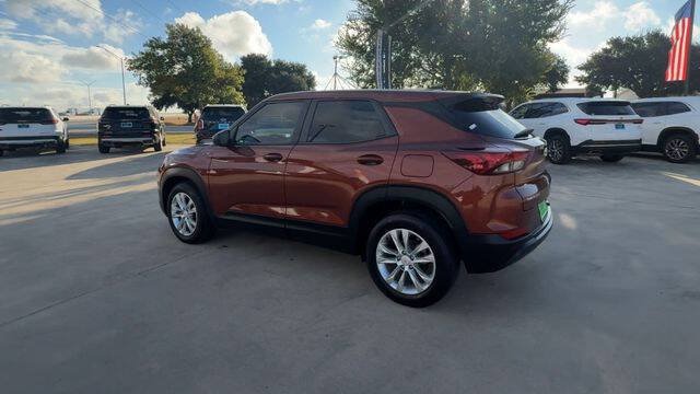 Used 2021 Chevrolet TrailBlazer LS FWD image 6
