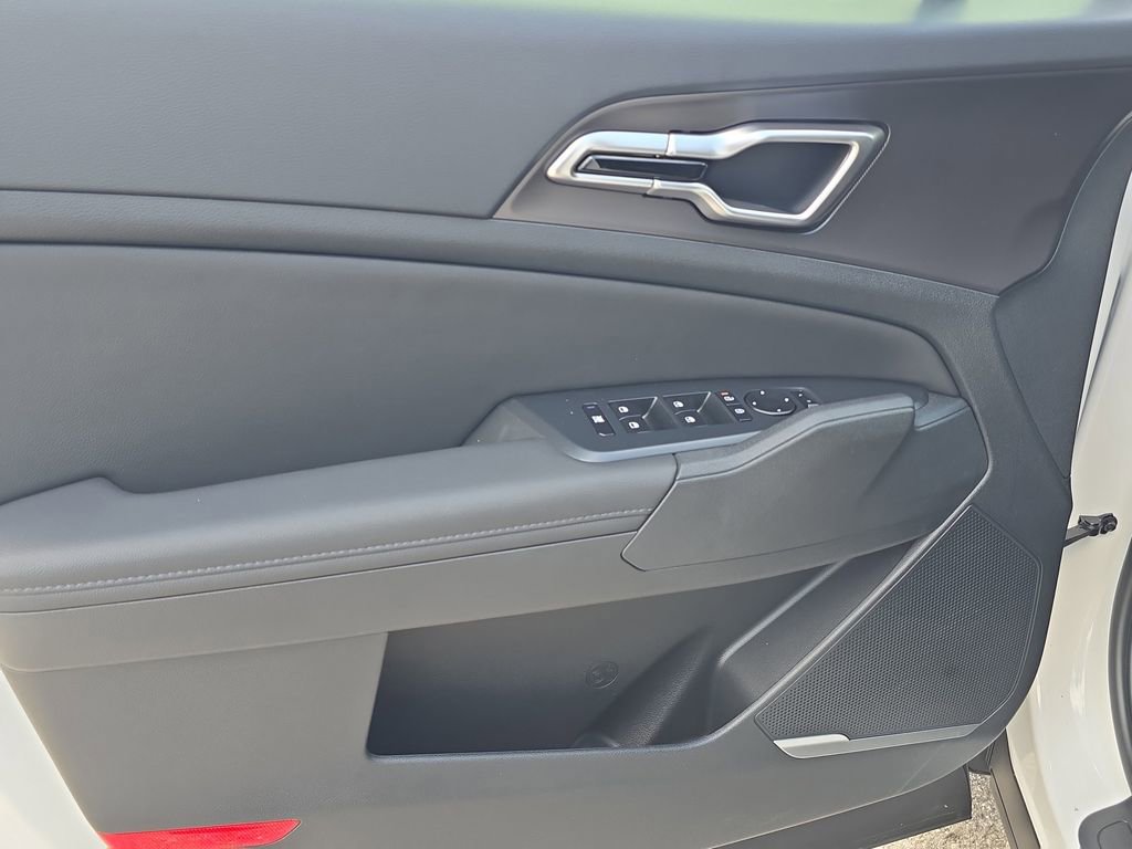 New 2026 Kia Sportage EX image 18