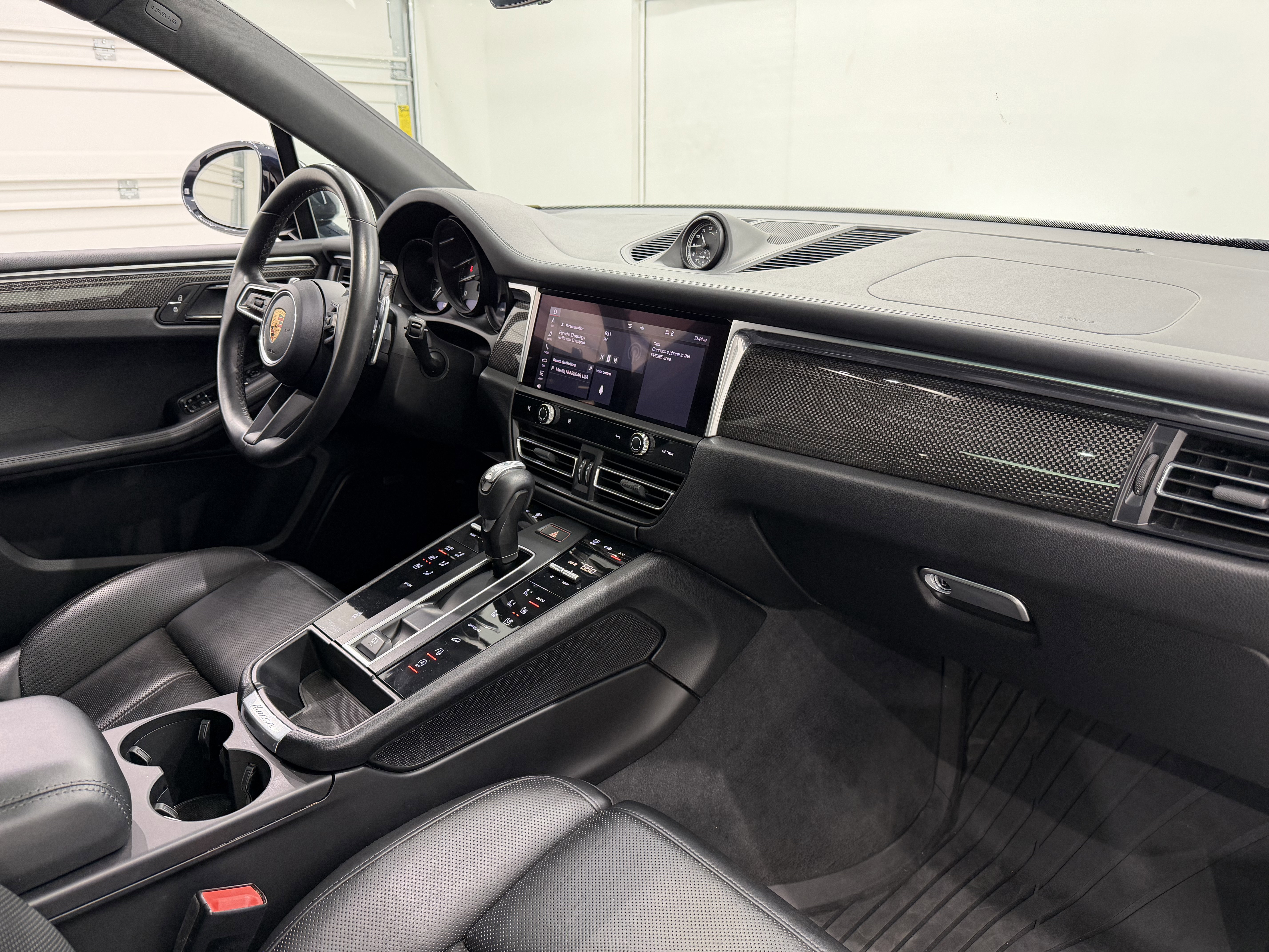 Certified 2022 Porsche Macan image 24