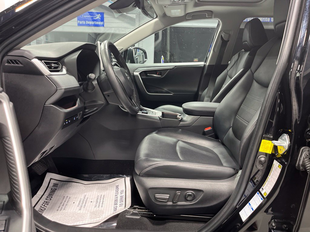 Used 2022 Toyota RAV4 Limited w/ Limited Grade Weather Package AWD/4WD image 16