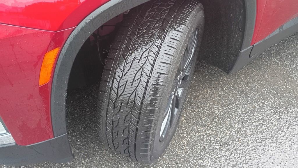 Used 2023 Chevrolet Traverse RS w/ LPO, Floor Liner Package AWD/4WD image 7