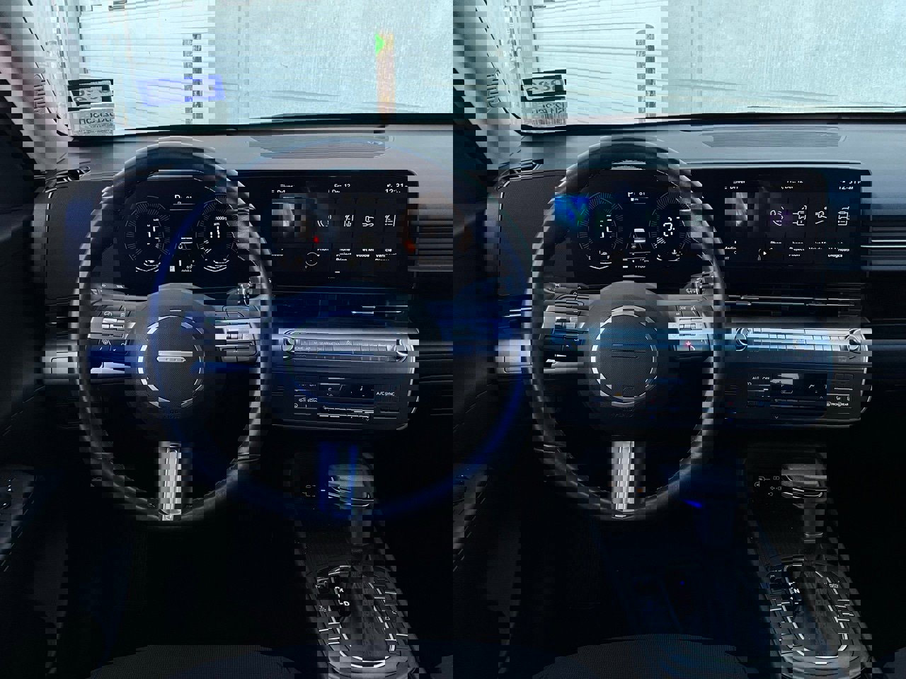 Used 2025 Hyundai Kona SEL image 14