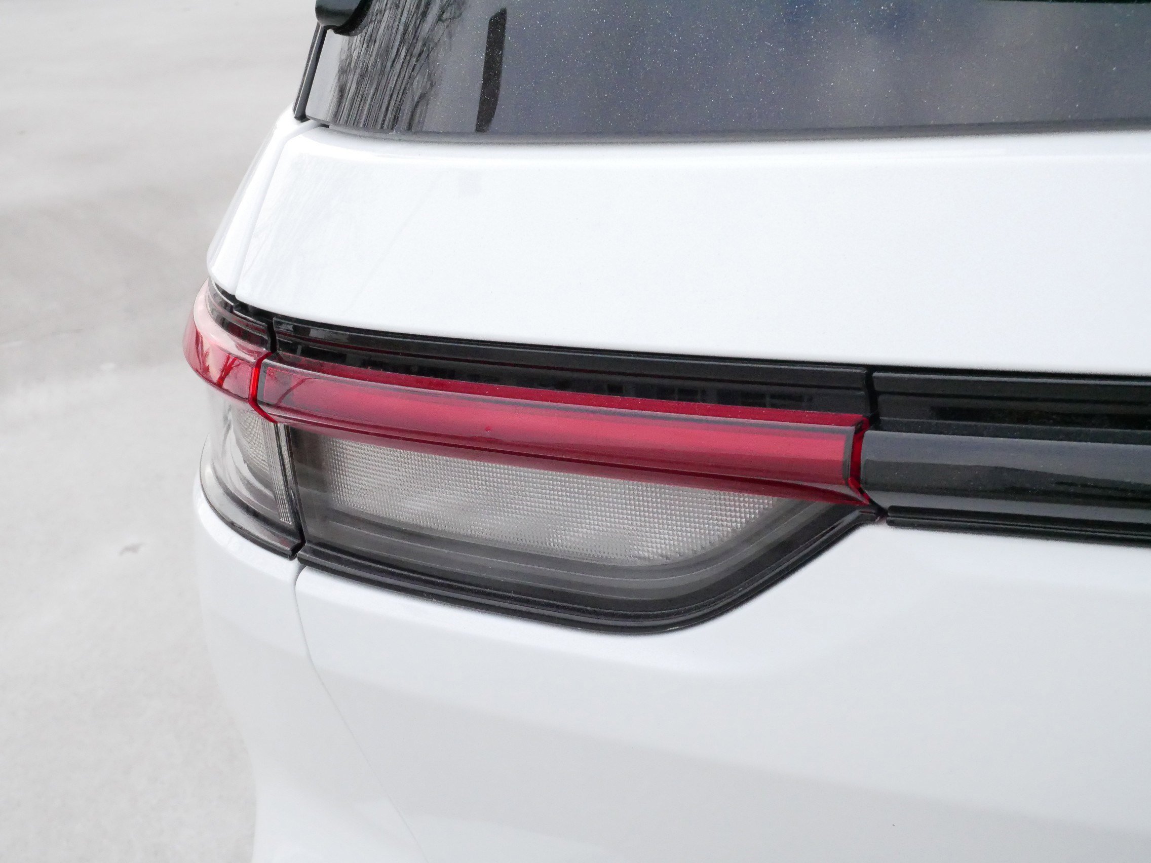 Used 2025 Jeep Grand Cherokee Limited w/ Luxury Tech Group II image 17