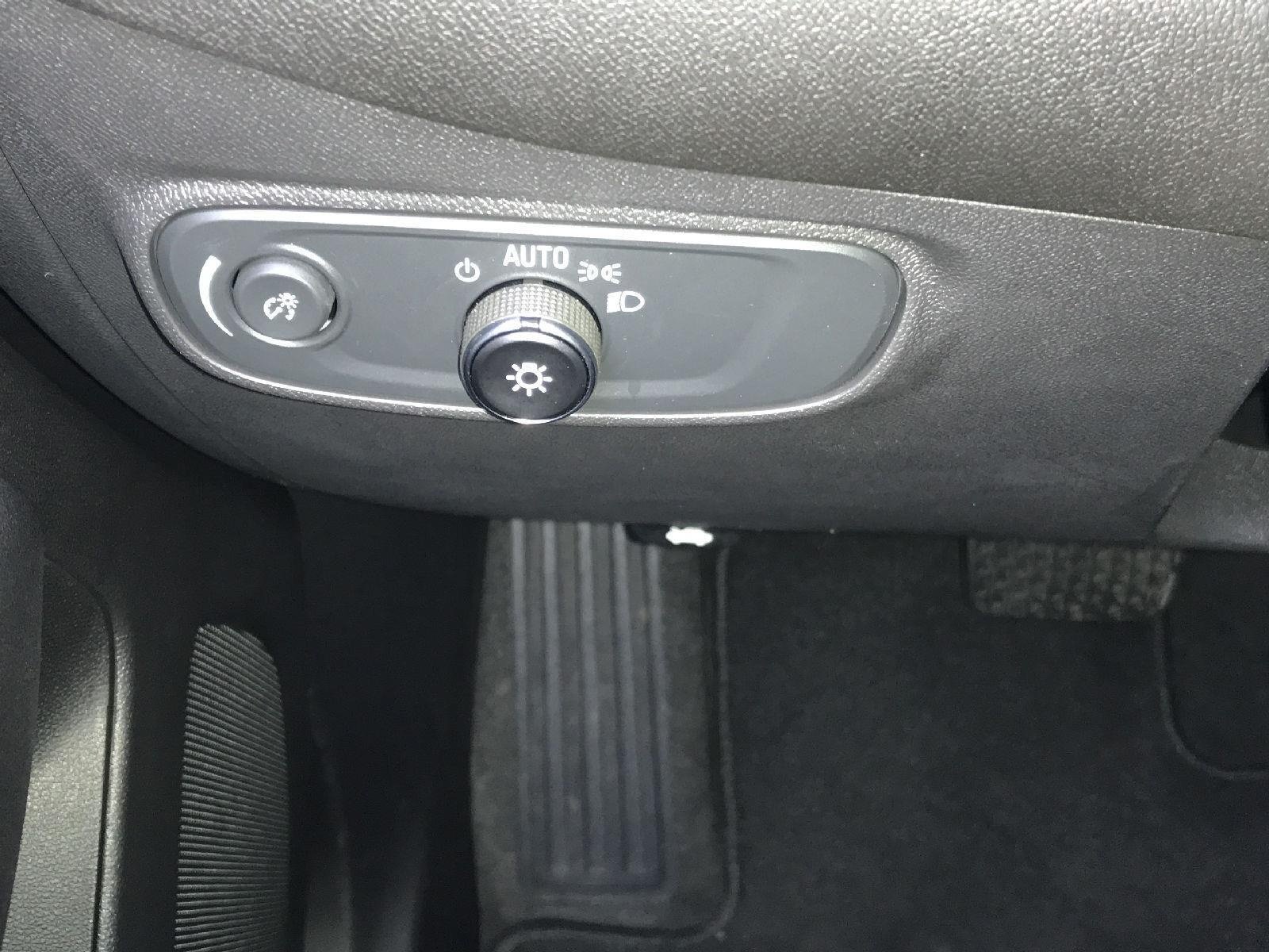 Used 2024 Chevrolet Equinox RS w/ RS Leather Package AWD/4WD image 18