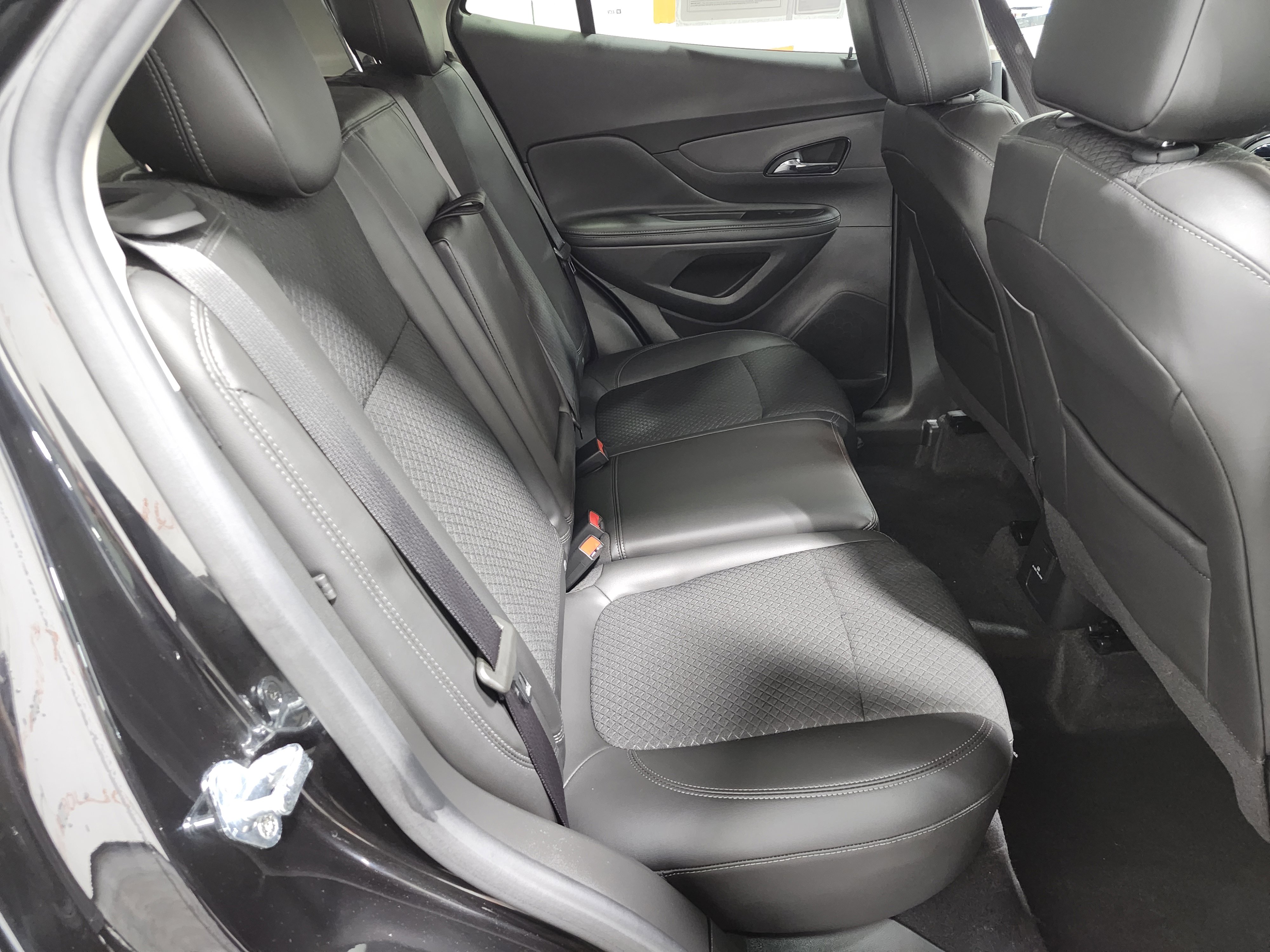 Used 2022 Buick Encore Preferred w/ Safety Package image 18