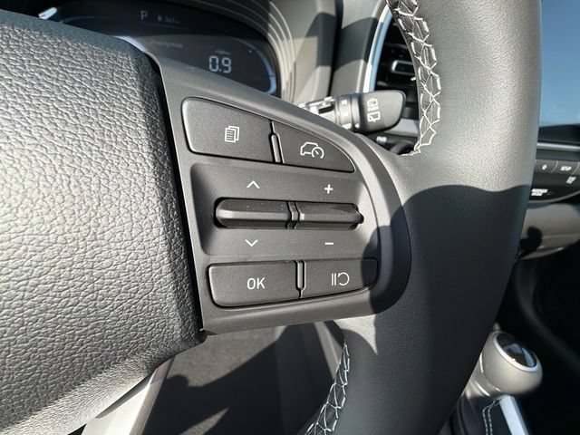 New 2026 Hyundai Venue SEL FWD image 32