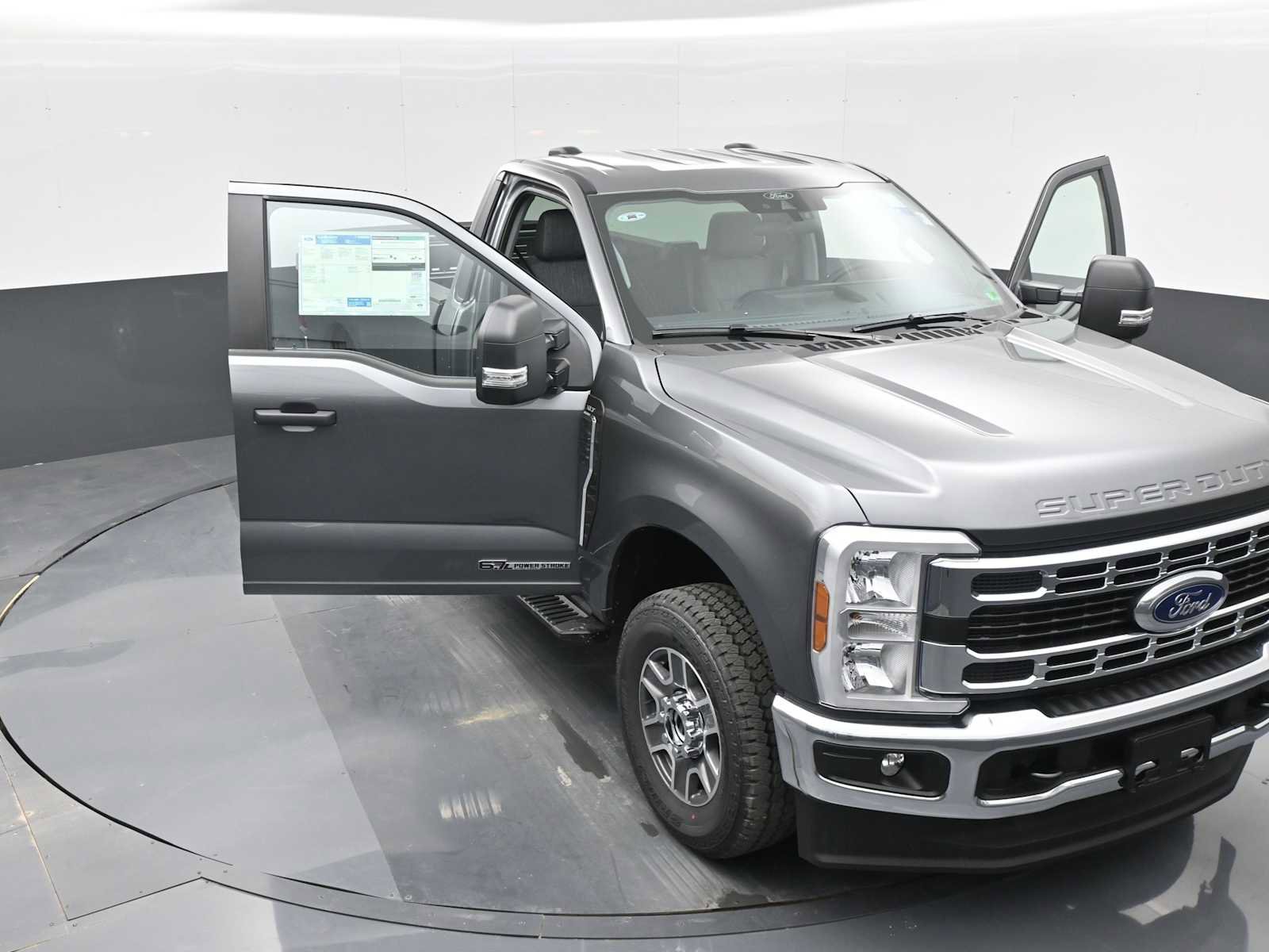 New 2025 Ford F350 XLT image 30