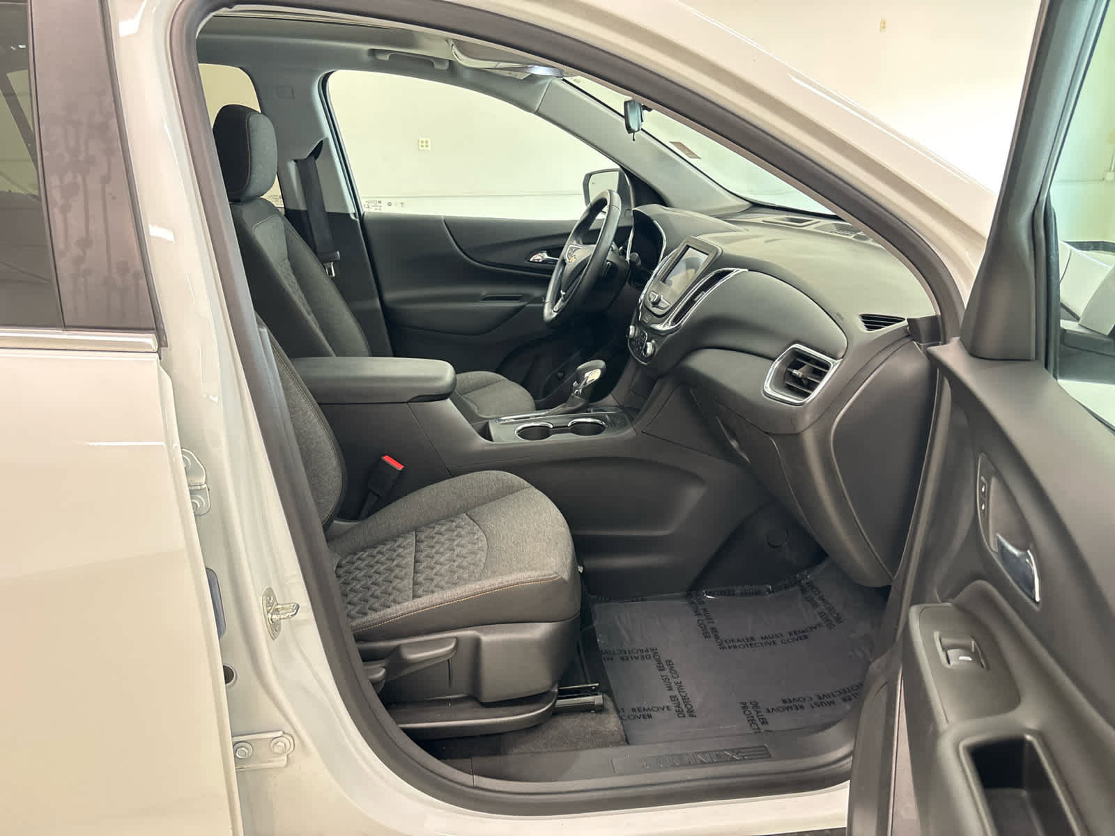 Used 2023 Chevrolet Equinox LT image 19