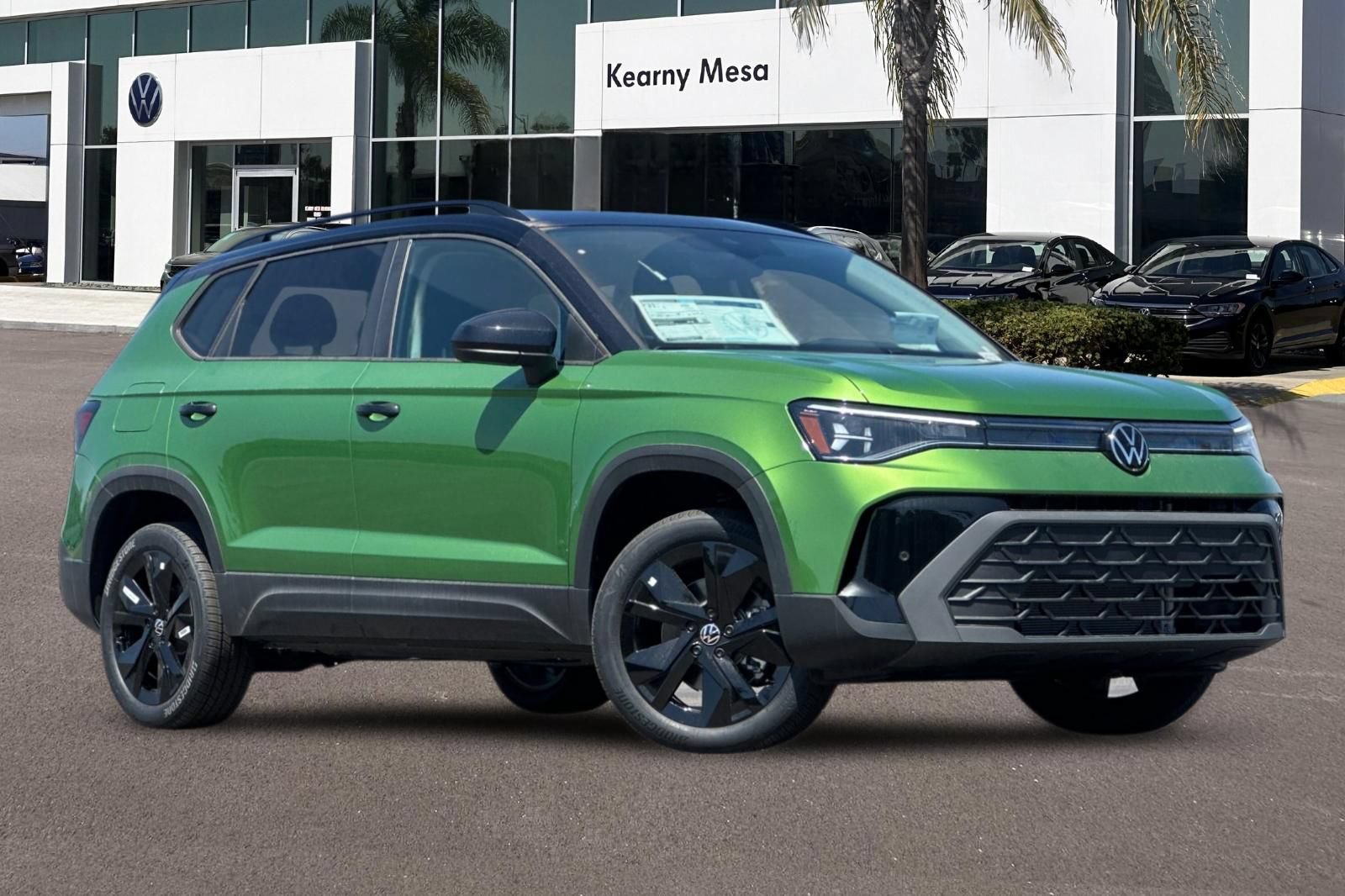 New 2026 Volkswagen Taos SE FWD image 2