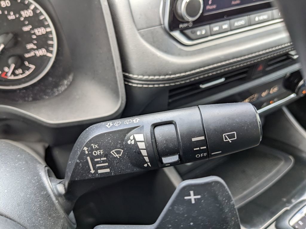 Used 2023 Nissan Rogue SV image 50