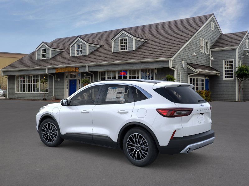 Used 2025 Ford Escape SE image 4