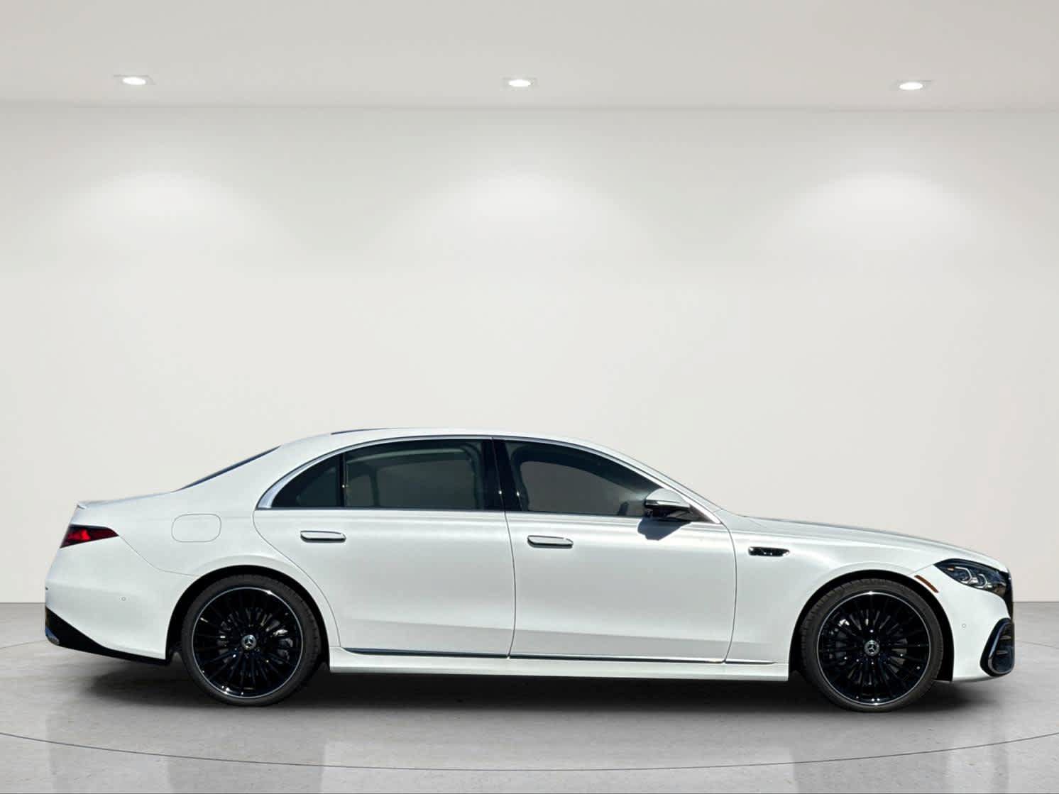 New 2027 Mercedes-Benz S 580 4MATIC Sedan image 7