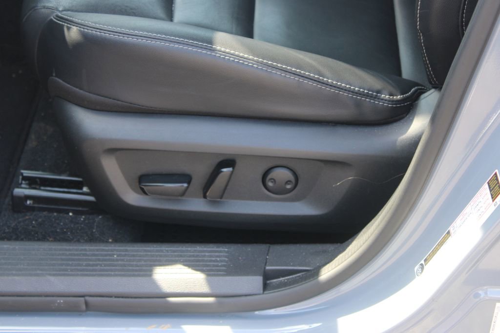 Used 2021 Nissan Rogue SL w/ Premium Package image 16