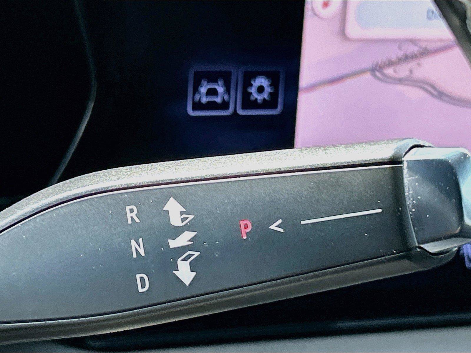 Used 2025 Chevrolet Traverse LT FWD image 29