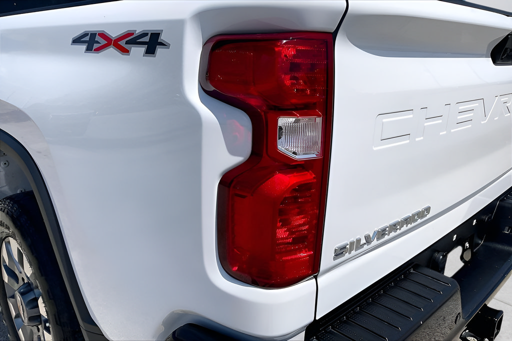 Used 2025 Chevrolet Silverado 2500 Custom w/ Custom Value Package AWD/4WD image 31