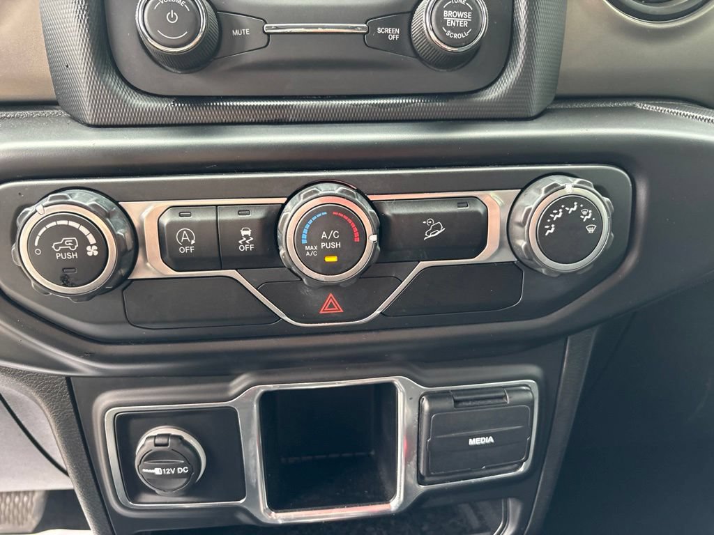 Used 2020 Jeep Wrangler Sport AWD/4WD image 21