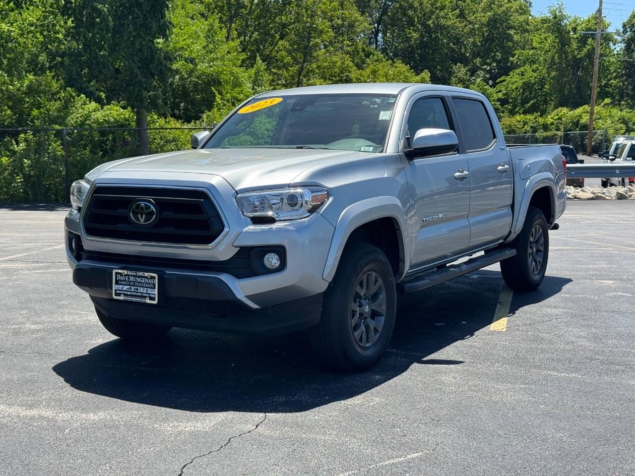 Used 2023 Toyota Tacoma SR5 AWD/4WD image 9