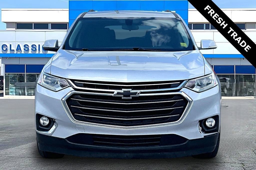 Used 2021 Chevrolet Traverse LT FWD image 2