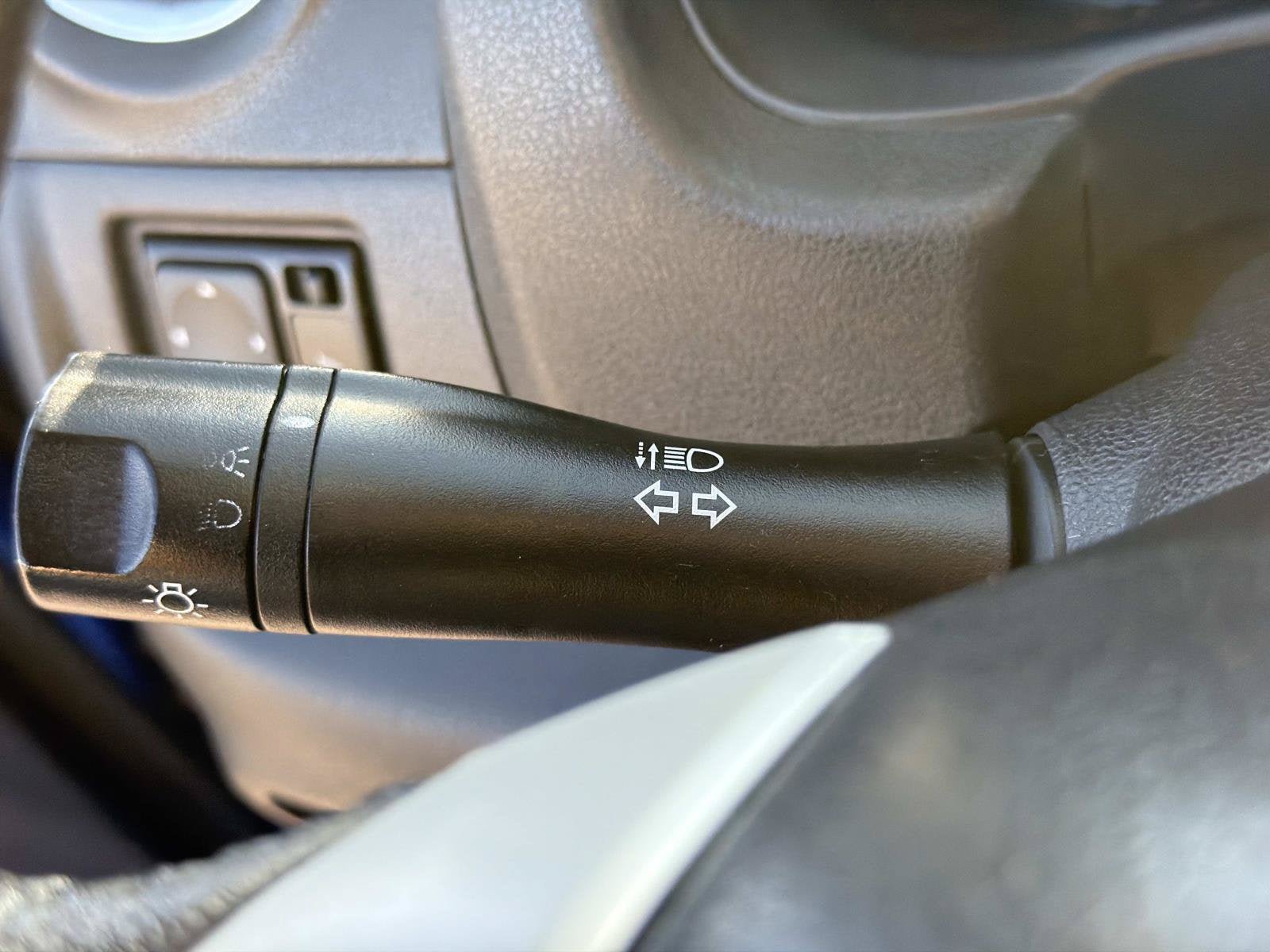 Used 2015 Nissan Versa Note SV FWD image 16