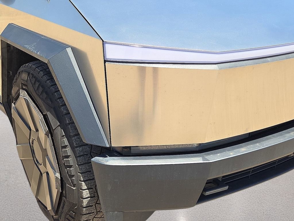 Used 2024 Tesla Cybertruck AWD Crew Cab image 9
