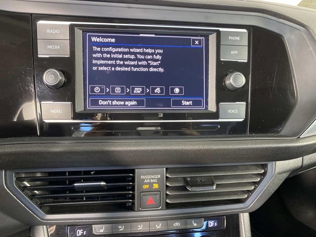 Used 2022 Volkswagen Jetta SE w/ Panoramic Sunroof Package image 18