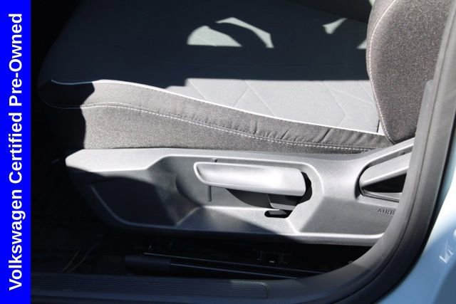 Used 2025 Volkswagen Jetta Sport image 14