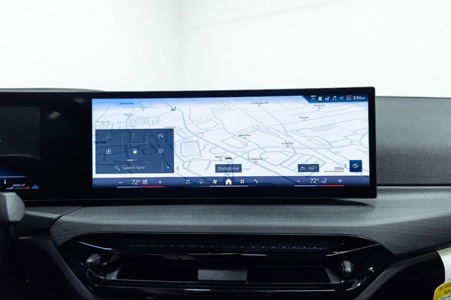 New 2026 BMW 330i xDrive Sedan w/ M Sport Package image 19